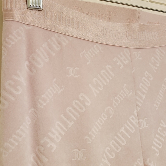 Juicy Couture | Women's Light Pink Logo Print Velour PJ Leggings (Size Medium) - Picture 6 of 13